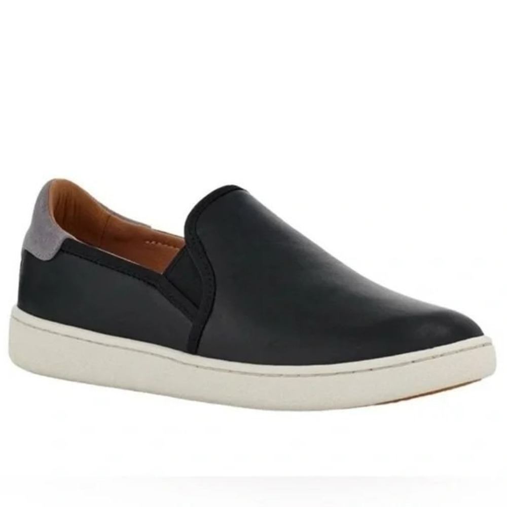 UGG Cas Black Leather Low Top Slip On Sneaker Shoes‎